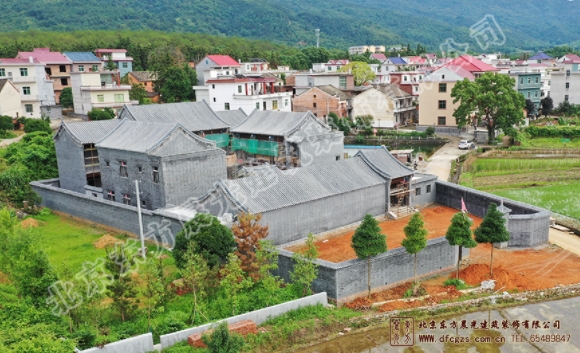 仿古中式別墅施工，青磚灰瓦展示別樣的美