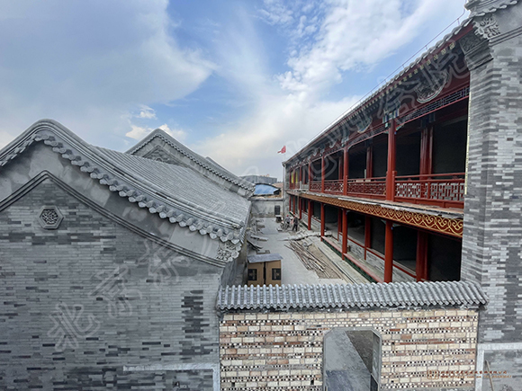四合院施工，一座古典、豪華的建筑正在完工